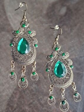 Green Teardrop Filigree Dangle Earrings